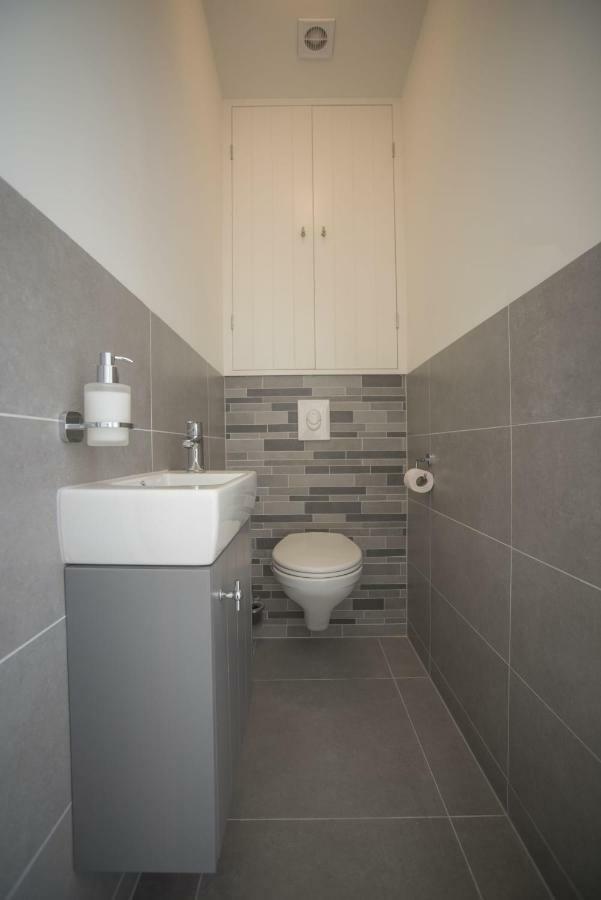 Luxury Upstairs & Downstairs Apartments Зандворт Екстер'єр фото